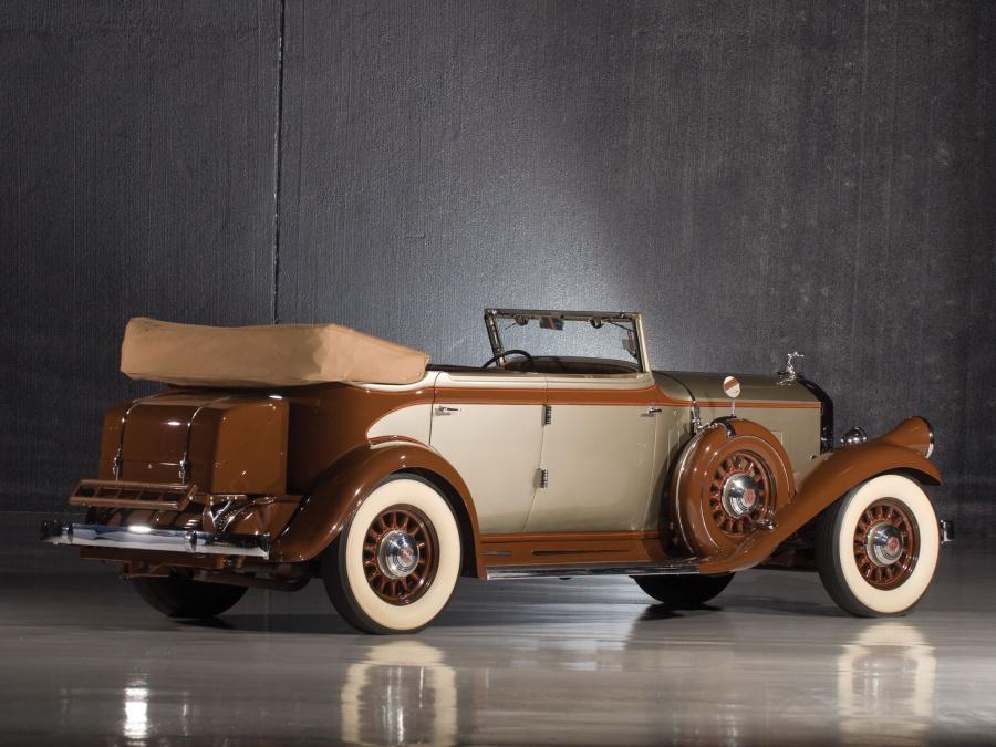  Pierce-Arrow Model 54 Convertible Sedan 1932 года  (фото 16 из 17)
